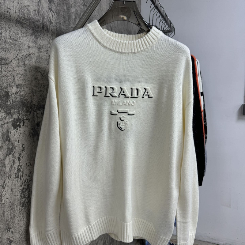 Pra*a sweater